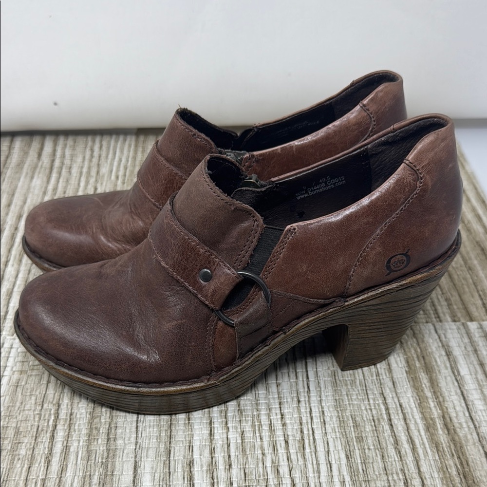 Brown Born Shoes - Picture 3 of 10
